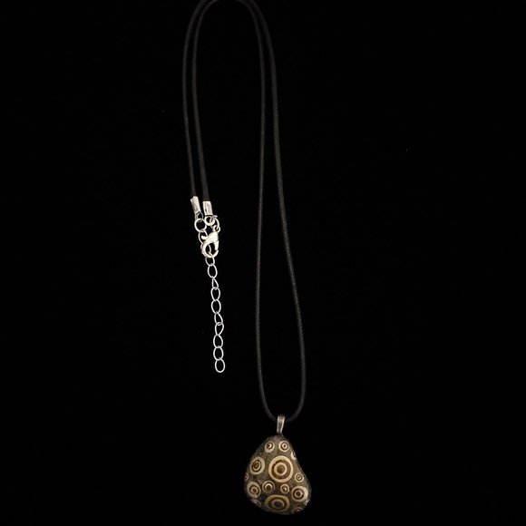 Hand Painted Dot Art Pendant. Grey River Stone with Gold and Brown Spheres - Picture 4 of 11